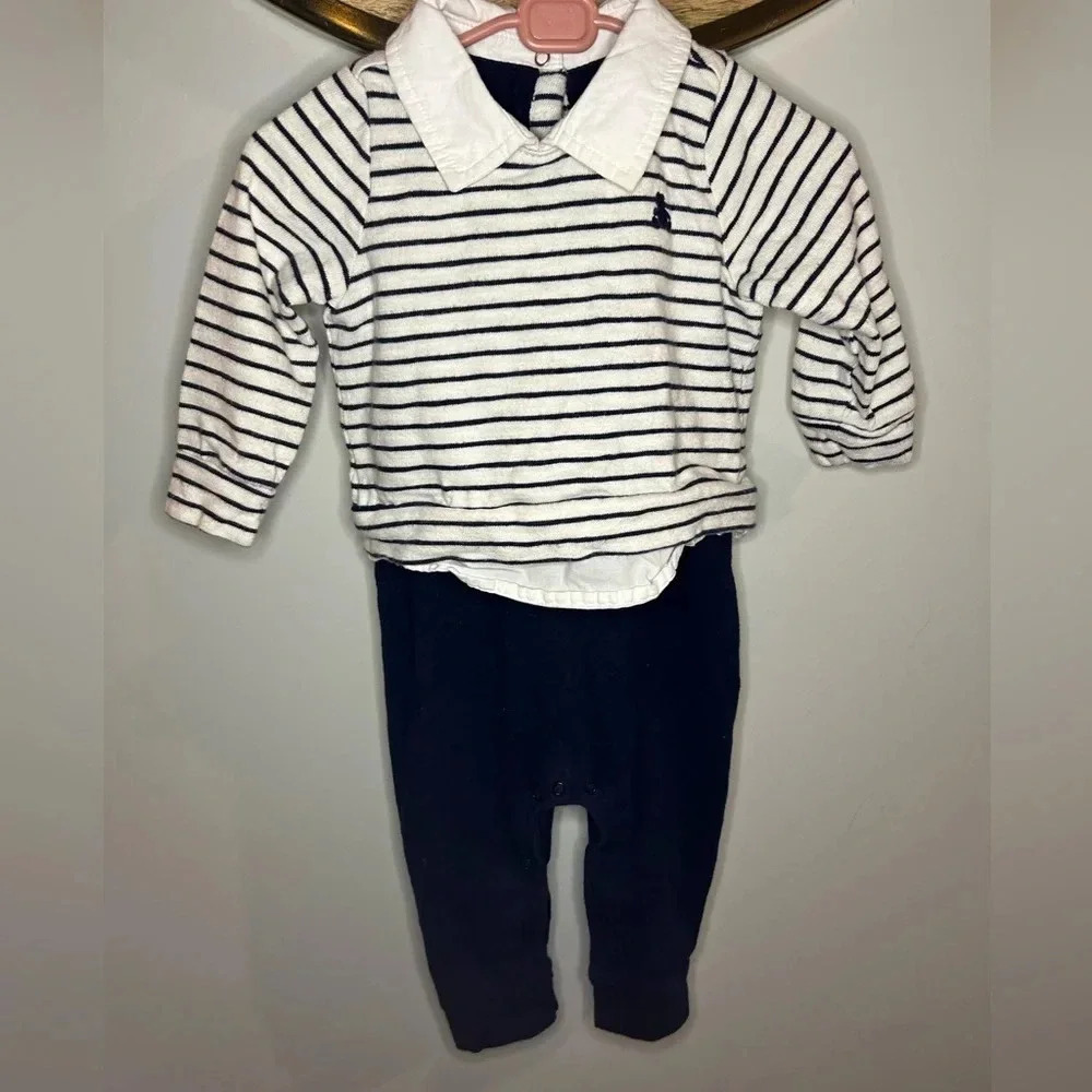 baby gap one piece outfit  size 9-12 months​